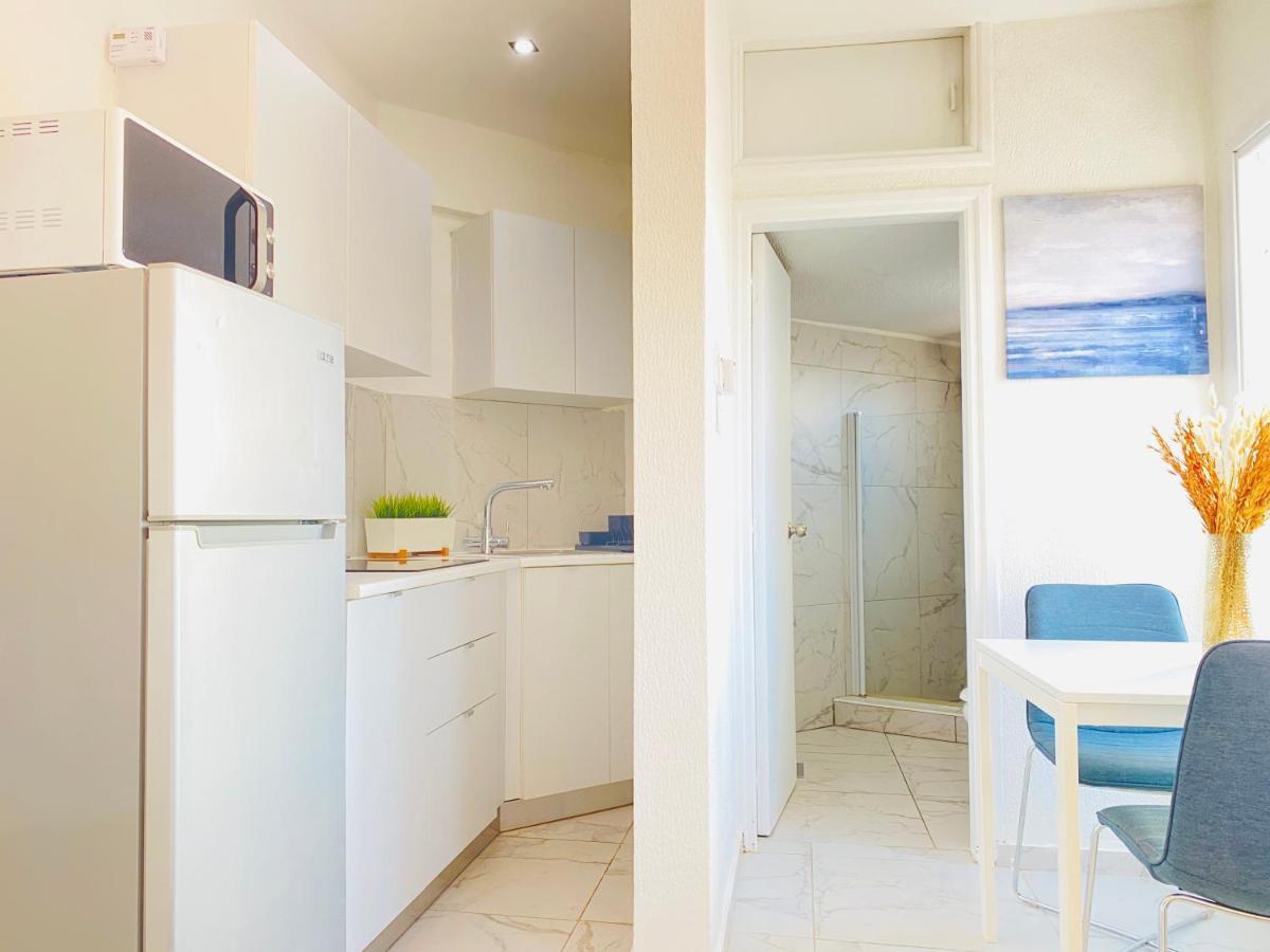 Phaedrus Living : Luxury Flat Lighthouse 75 Apartment Paphos Exterior foto