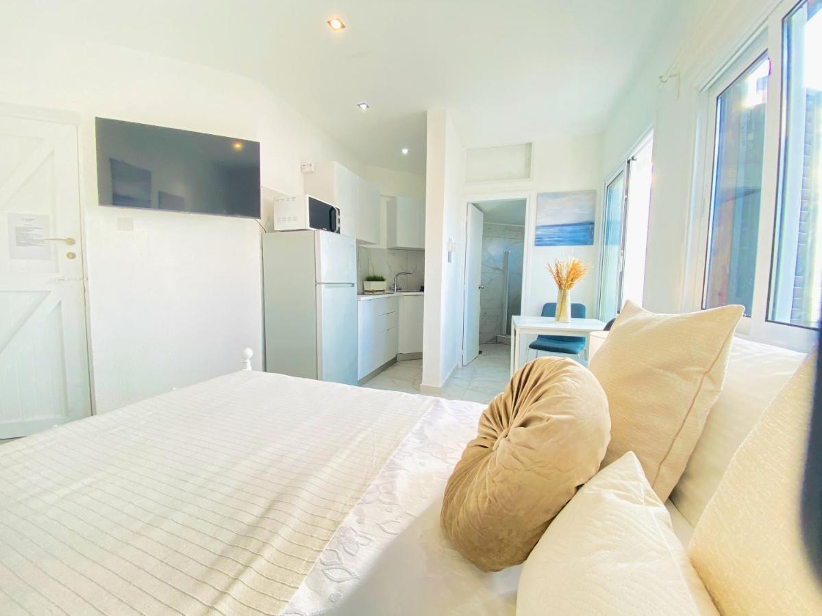 Phaedrus Living : Luxury Flat Lighthouse 75 Apartment Paphos Exterior foto